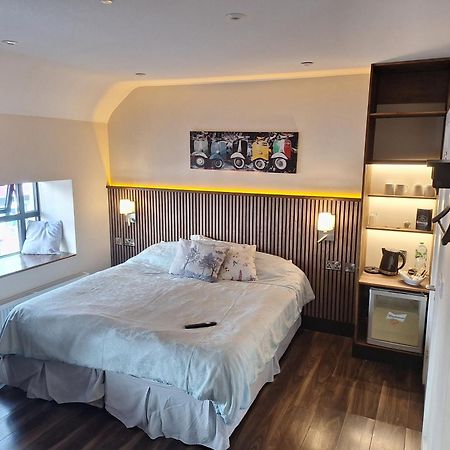 Ridge-Rock Accommodation Carrick-on-Shannon Bagian luar foto